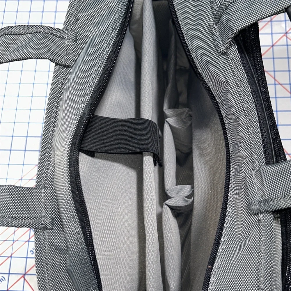 Samsonite Black/Platinum Imobile Z60 Top Loading Case